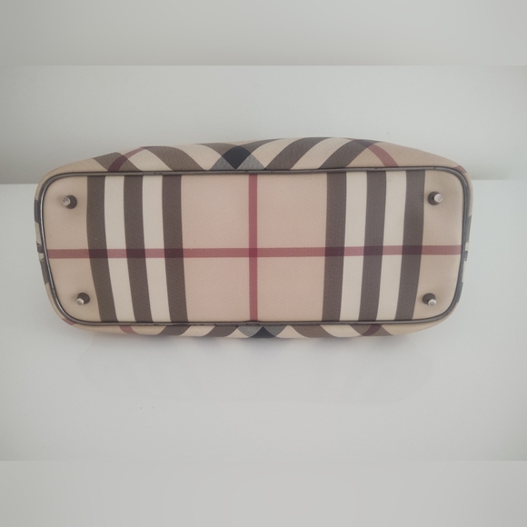 Burberry Nova Check Medium Tote - Picture 8 of 15